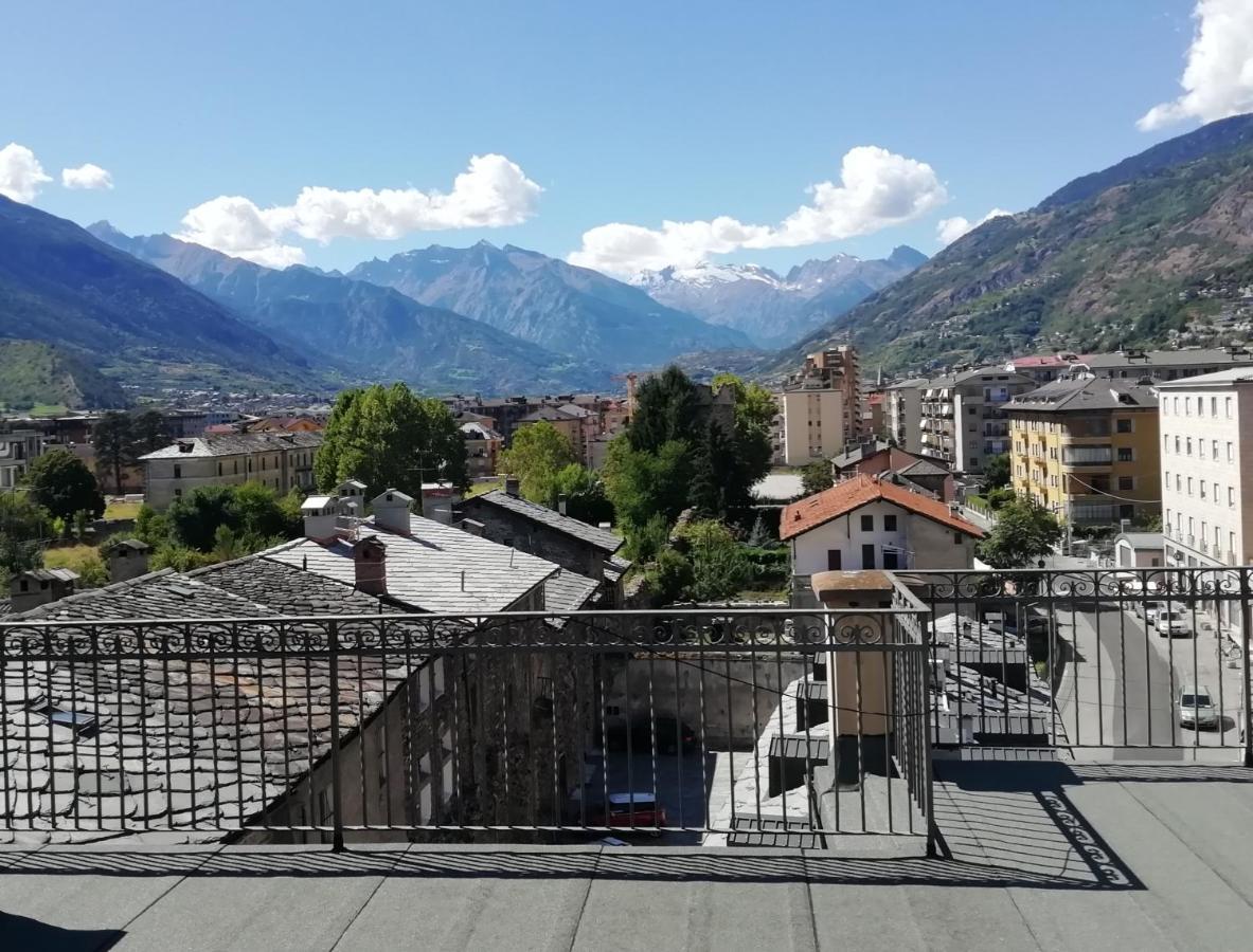 Mansarda Del Sole, Nel Cuore Di Aosta Zewnętrze zdjęcie