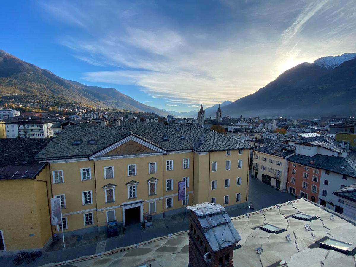 Mansarda Del Sole, Nel Cuore Di Aosta Zewnętrze zdjęcie
