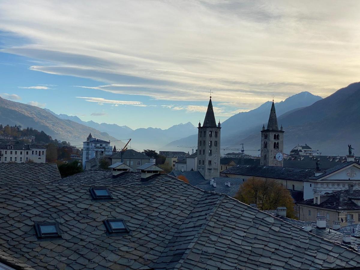Mansarda Del Sole, Nel Cuore Di Aosta Zewnętrze zdjęcie