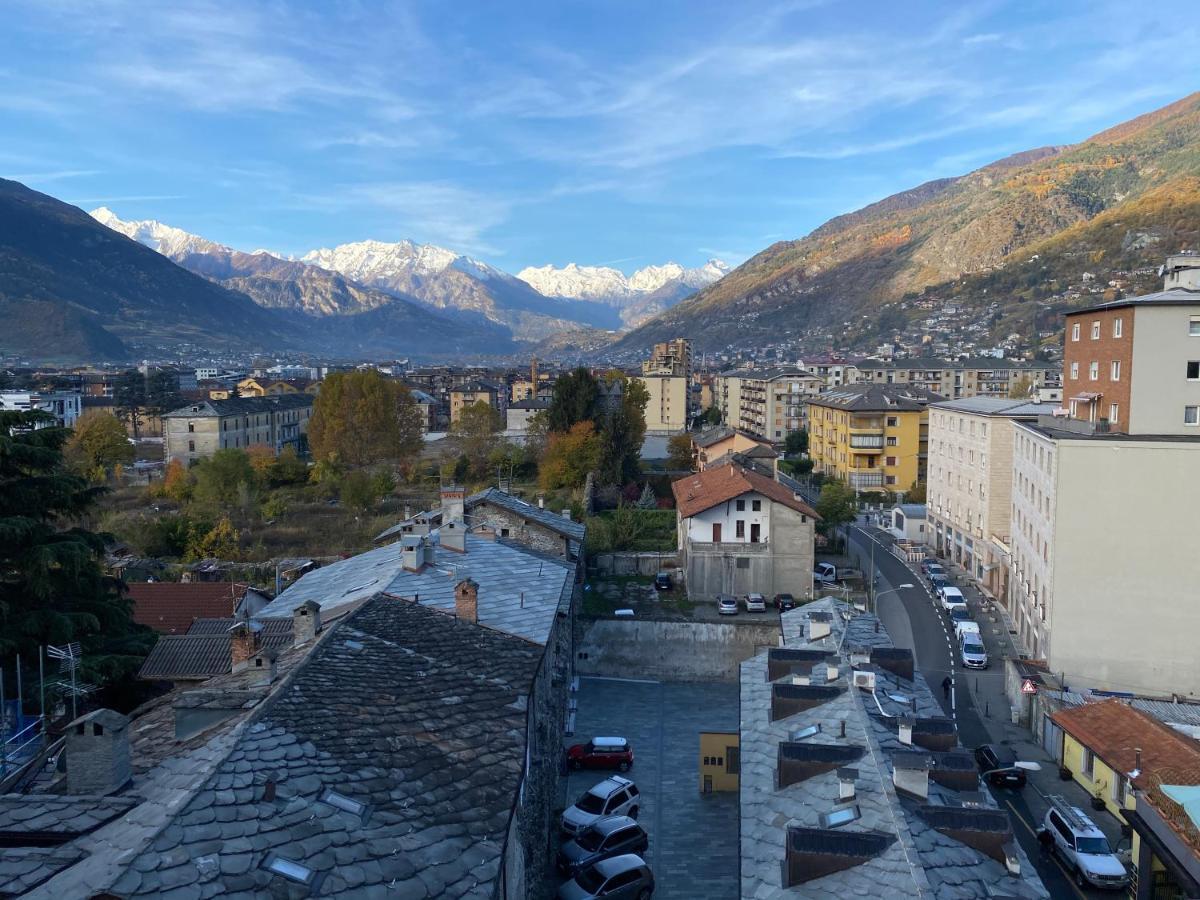 Mansarda Del Sole, Nel Cuore Di Aosta Zewnętrze zdjęcie