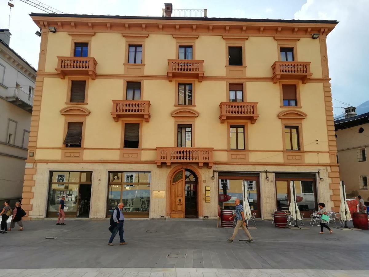 Mansarda Del Sole, Nel Cuore Di Aosta Zewnętrze zdjęcie